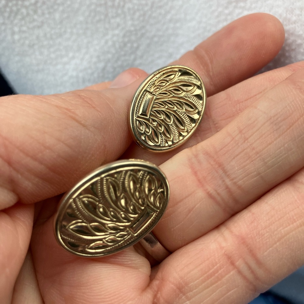Vintage Gold-Tone Oval Filigree Men’s Cuff Links - Picture 13 of 13